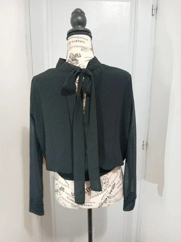 Blouse noire dos nu / ouvert avec grand nœud Zara – Taille S (36) – photo 2